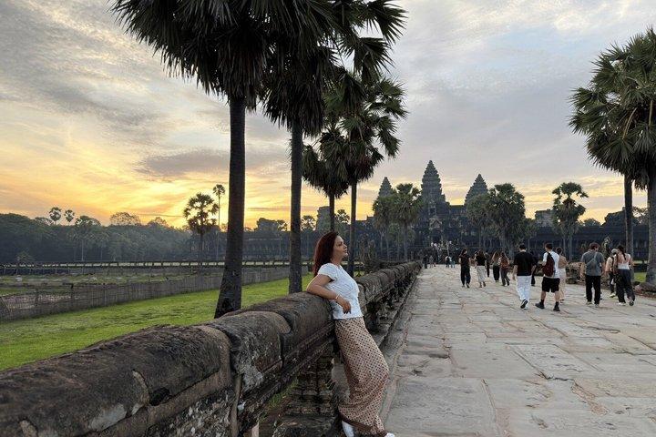 Angkor Wat Sunrise Day Trip from Phnom Penh All Inclusive