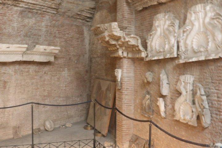 Rome Pantheon Ticket with Audio & Optional Neptune Basilica Tour