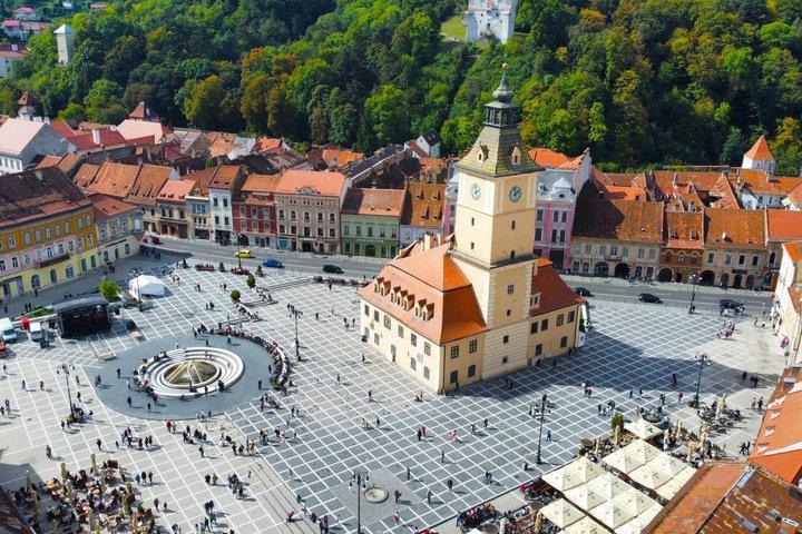From Bucharest: Bear Sanctuary, Dracula's Castle & Brasov
