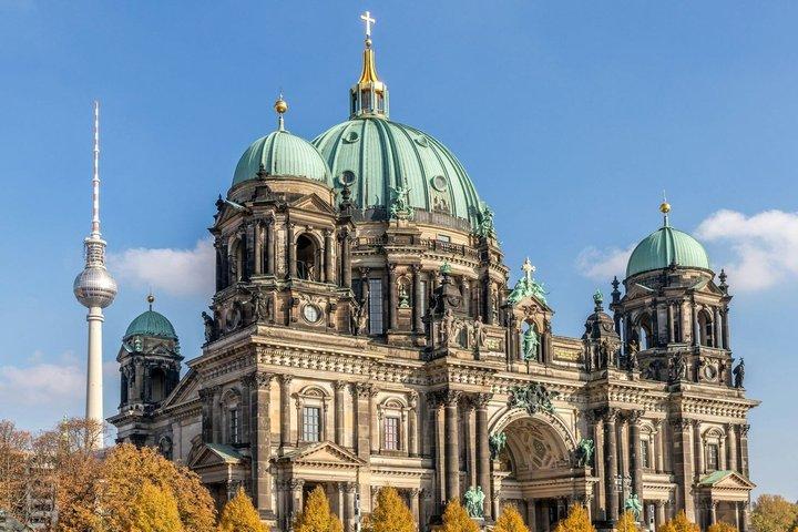 Berlin Panorama to Pergamon Museum Ticket and Digital City Tour