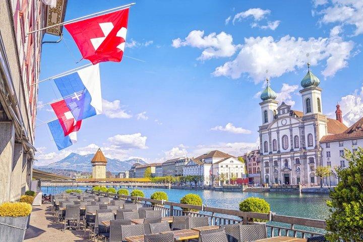 Luzern small group walking tour and Lake Cruise from Zürich