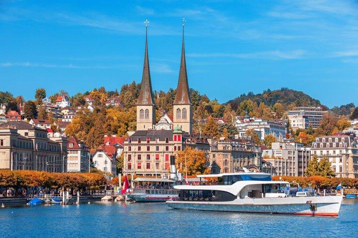 Luzern small group walking tour and Lake Cruise from Zürich