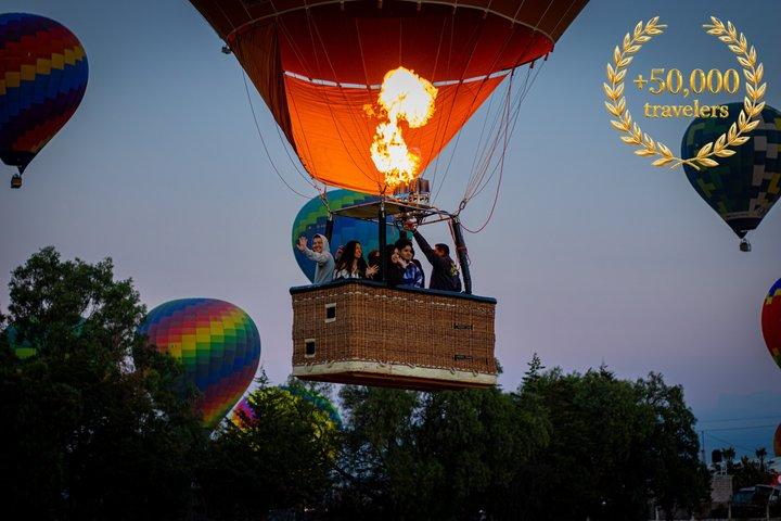 Balloon Flight + Natural Cave Breakfast + Pick up + Pyramids