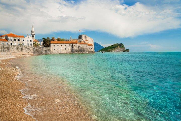 Durrës/Golem: Day Tour of Montenegro, Budva and Sveti Stefan