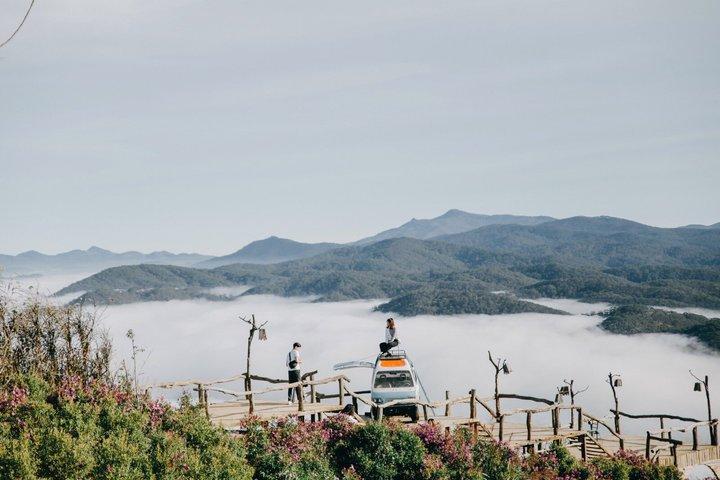 Da Lat Sunrise Trekking and Cloud Hunting Tour at Hon Bo Peak