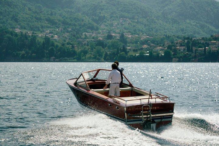 Private Lake Como Wooden Speedboat Tour with Aperitif