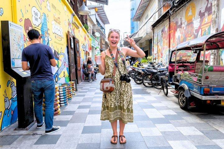 Bangkok Hidden Gems Chinatown Walking Tour with Street Art