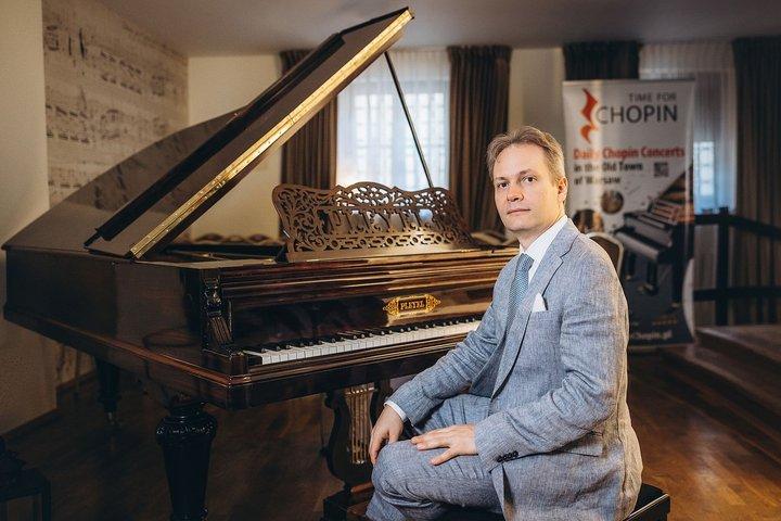 Everyday concerts of Chopin's music at the Old Town in Warsaw