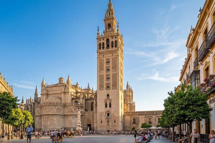 Lisbon Private transfer to Seville - 2h free time in Mérida Spain