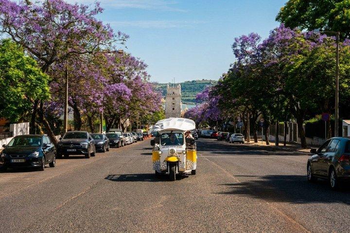 Lisbon Private 5-Hour Eco Tuk-Tuk Tour with Local Tastings