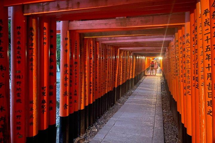 Visit Fushimi Inari Taisha and Kiyomizudera with Guide in Spanish