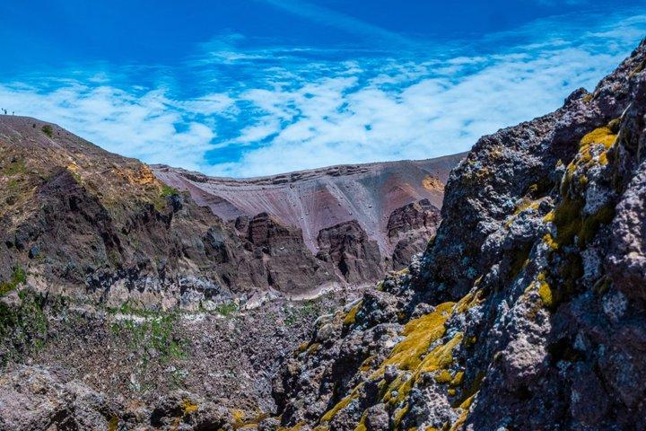 From Pompeii: Day Tour of Pompeii and Vesuvius with Bus Transfer