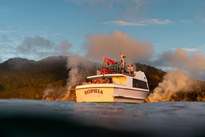 Rotorua: Wai-O-Tapu and Waimangu Volcanic Valley Tour + Boat