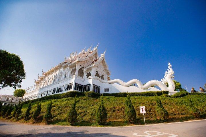 Chiang Rai Iconic 4 Temples White Blue Red and Lalitta Cafe Tour