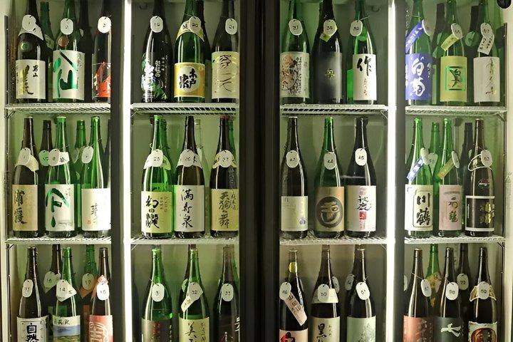 Shinjuku: Private Bar Hopping with Local