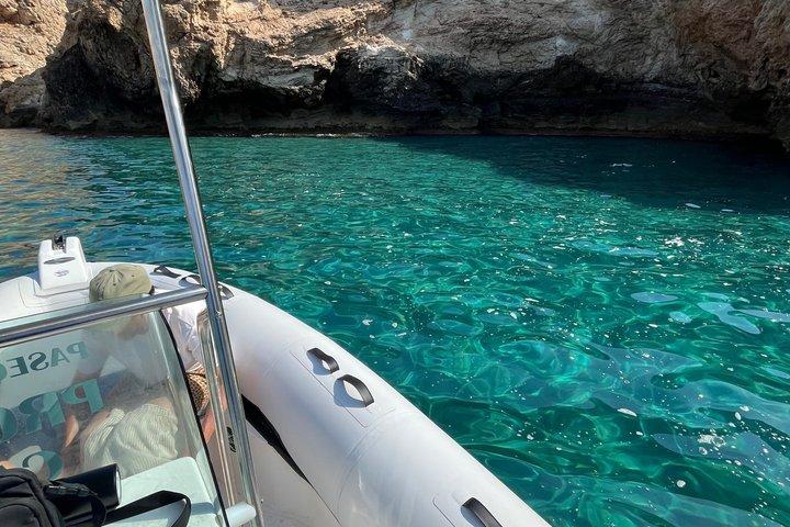 Carboneras : Route of 6 coves by boat through Cabo de Gata