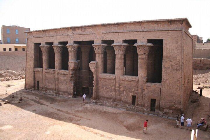 Private Day Tour of Esna Edfu and Kom Ombo Temples from Luxor