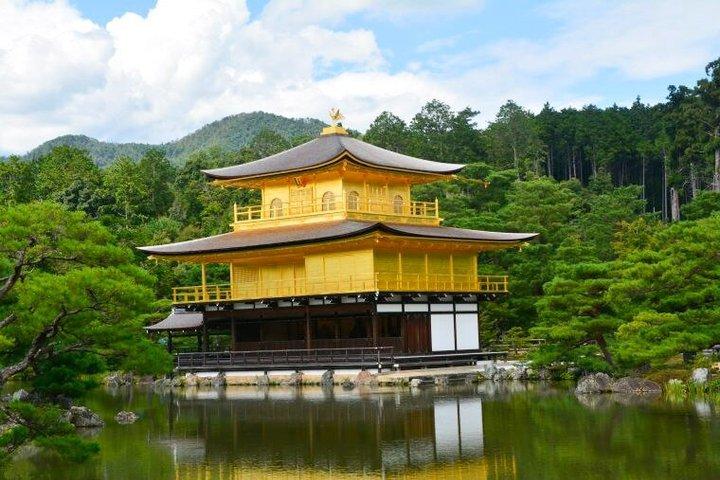 Kyoto Bus Tour: Fushimi, Kiyomizu, Kinkaku-ji & Arashiyama