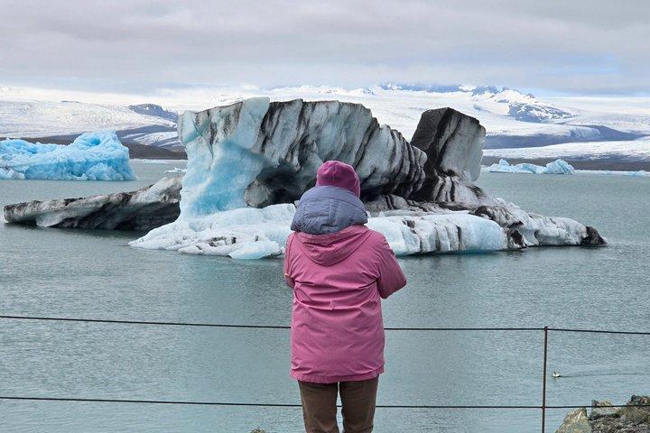 Reykjavik: Glacier Lagoon, Diamond Beach & South Coast Day Tour