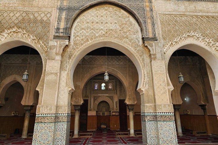 Fes Medina Tour: Blue Gate, Artisans, Tanneries & Historic Souk