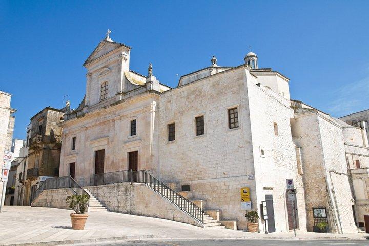 Ostuni, Cisternino & Locorotondo Small-Group Tour from Monopoli