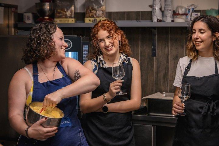 Tuscan Morning: Pasta Making with Lunch & Wine Tasting in Chianti