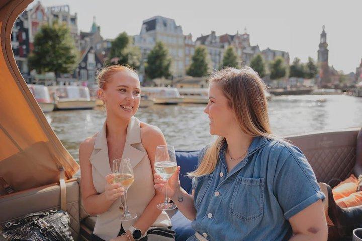 Amsterdam 2 Hour Small-Group Canal Cruise with Unlimited Snacks