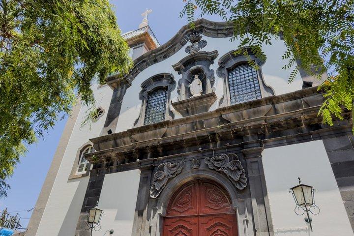 Private Funchal Monte Toboggan & Old Town Tuk Tuk Tour