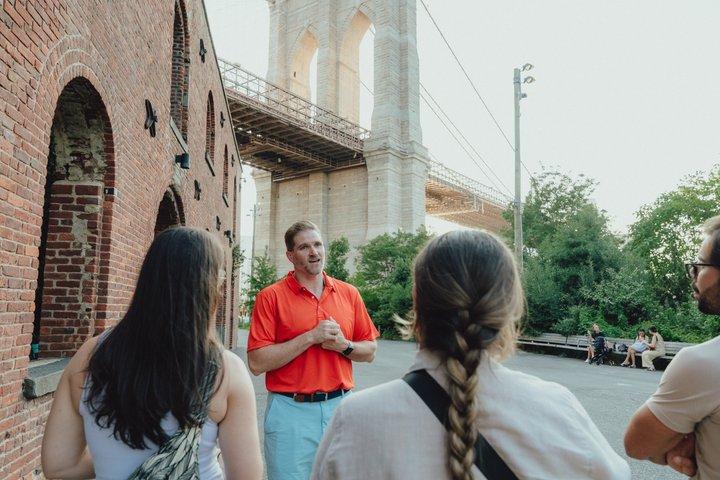 Brooklyn Bridge, Brooklyn Heights & DUMBO Walking Tour