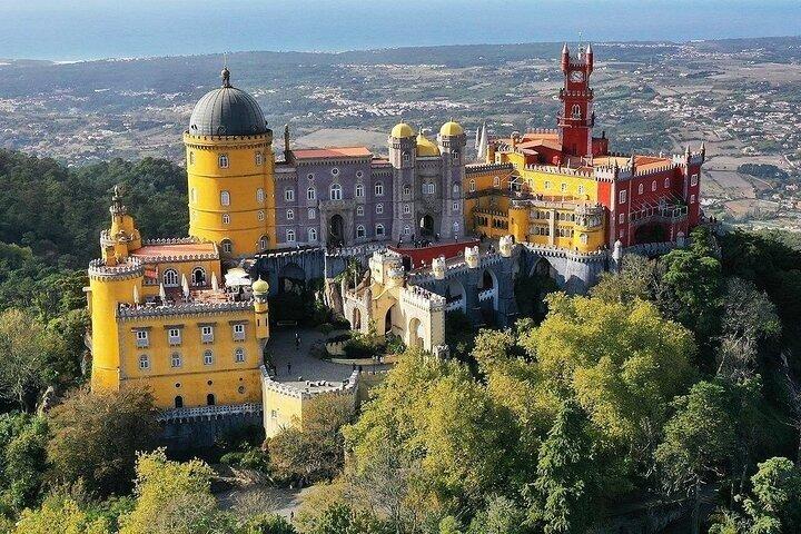 Half-Day Tour to Sintra : Parque da Pena and Quinta da Regaleira