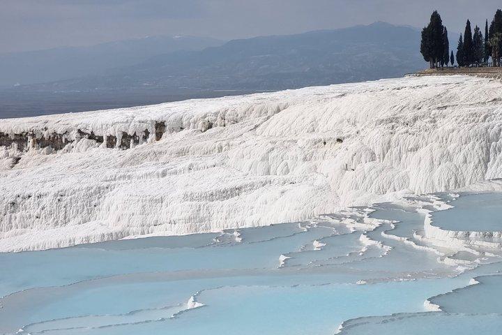 Izmir Pamukkale & Hierapolis Day Tour With Lunch