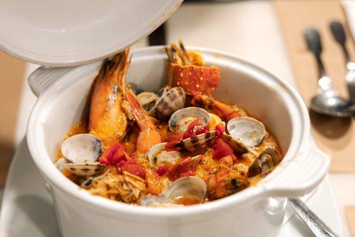Lisbon Small-Group Food & Wine Tour with a Full Meal