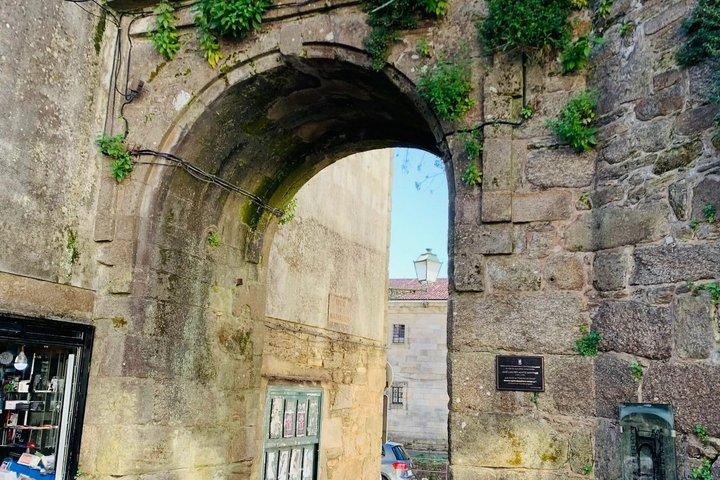 Self Guided Walking Tour to Santiago de Compostela with Quiz