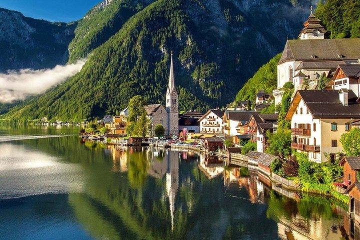 Hallstatt : Guided day trip from Vienna (small group)