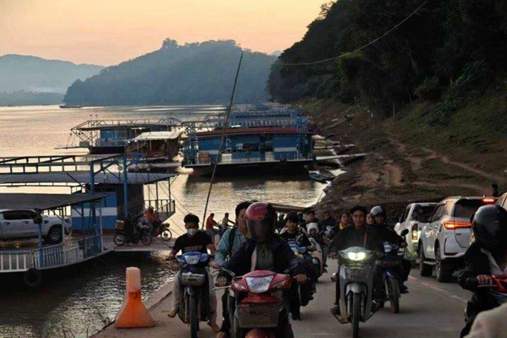 Luang Prabang Hidden Village Walk and Local Crafts Experience