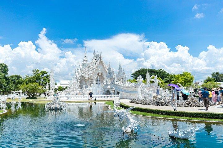 Private Chiang Rai Temples and Golden Triangle from Chiang Mai