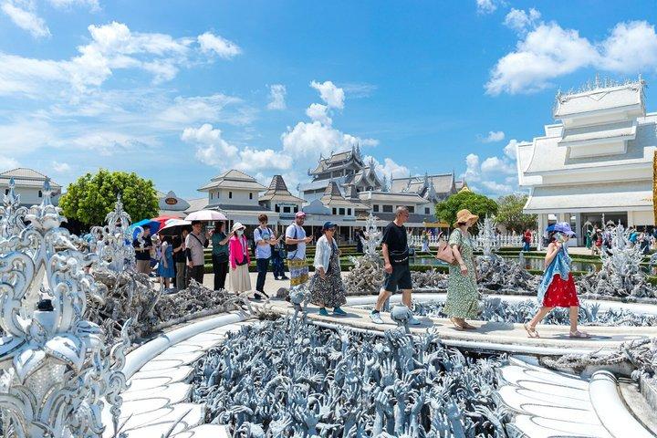 Private Chiang Rai Temples and Golden Triangle from Chiang Mai