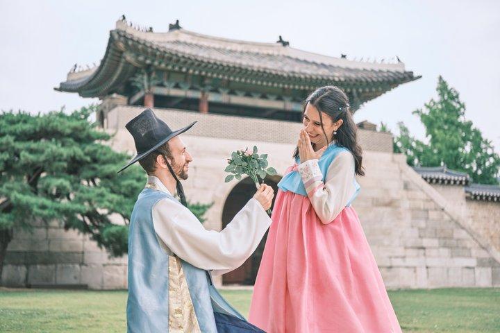 Cinematic Hanbok Photoshoot at Seoul Gyeongbokgung