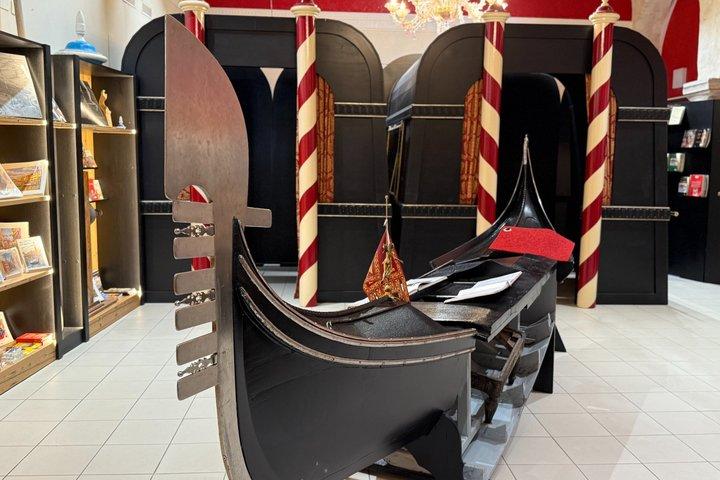 Grand Canal Gondola Ride with Storytelling & Gondola Gallery™