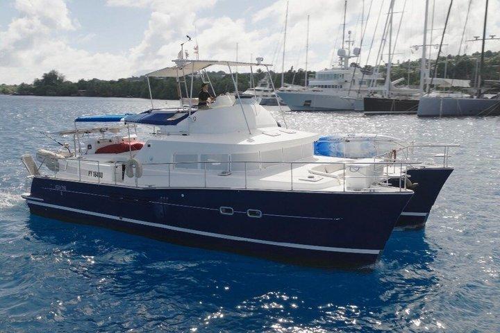 Papeete: Premium Cruise on the Lagoon & Homemade Creations