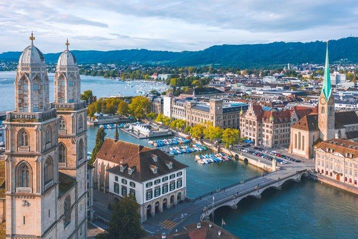 Zurich Scavenger Hunt & Highlights Self-Guided Walking Tour