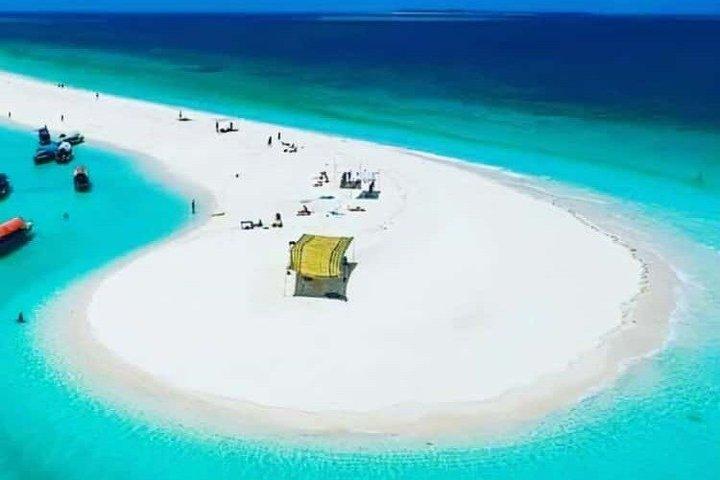 Prison island and Nakupenda Sandbanks with lunch