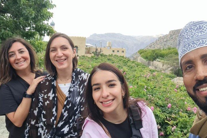 Sharing Nizwa and Jebel Akhdar Full Day Tour from Muscat