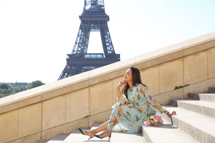 Paris: Your Own Private Photoshoot at the Eiffel Tower