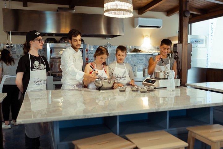 Palermo Pizza & Gelato Cooking Class with Meal & Wine