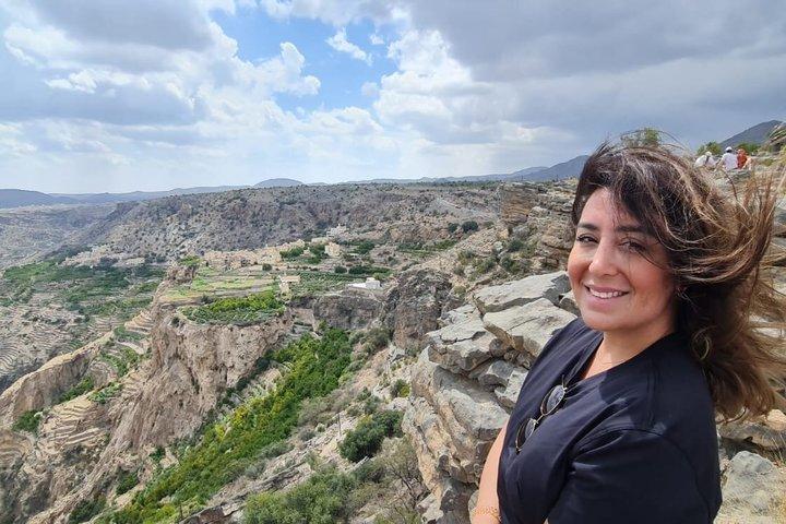 Nizwa Fort, Souq, Birkat Al Mouz and Jebel Akhdar Sharing Tour