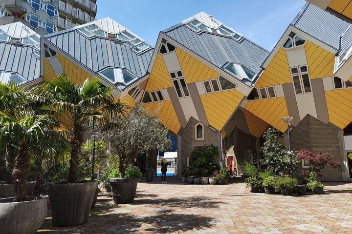Rotterdam Scavenger Hunt & Highlights Self-Guided Walking Tour
