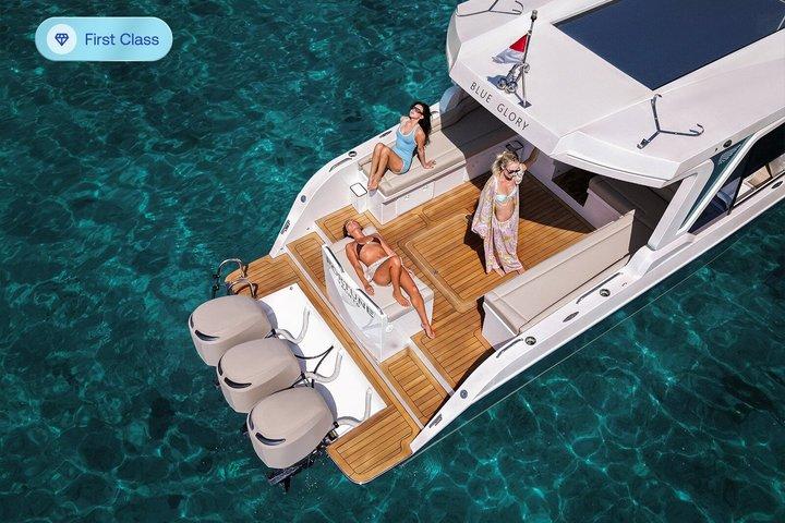Nusa Penida Premium Day from Bali: Manta Rays, Yacht & Land Tour