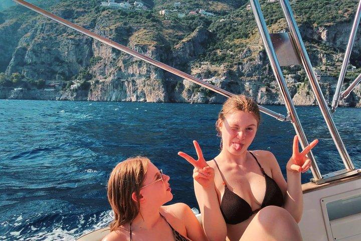 Positano Boat Tour with Swimming & Photography from Amalfi